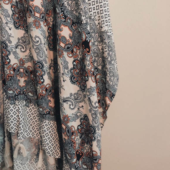 *NWOT* | Boho Floral Shawl/Poncho/Cardigan - Picture 3 of 5